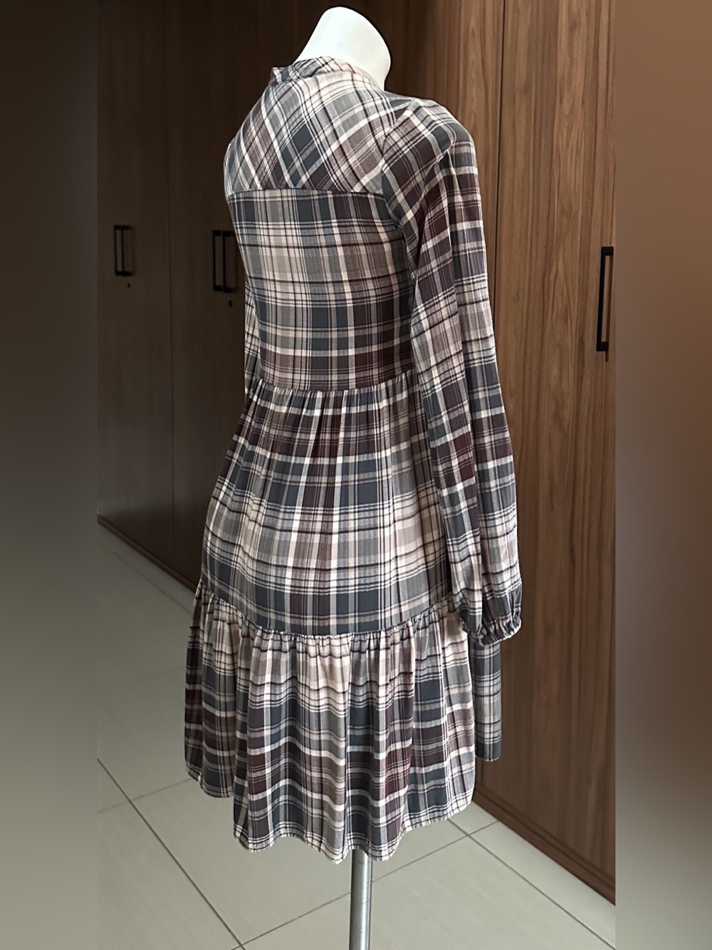 Knox Rose Plaid Long-Sleeve Tiered Mini Dress X-SMALL - Picture 5 of 14